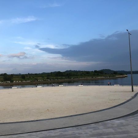 Teega Residence @ Cosy Seafront Living 努沙再也 外观 照片